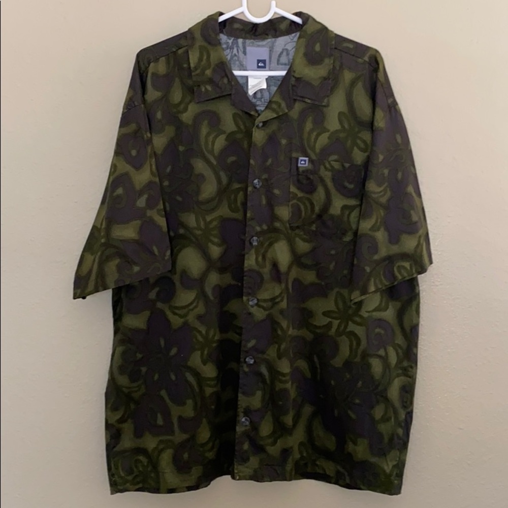 QUICKSILVER Men’s Hawaiian Button Down Shirt Large EUC